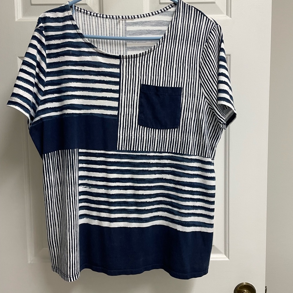CHICO’s blue & white striped short sleeve tee, size 2, PT